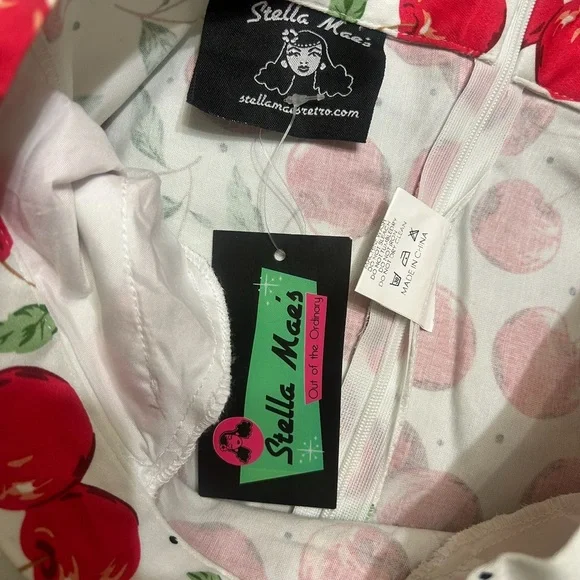 Stella Mae’s Cherry Print Retro A-Line Skirt NWT Size Small - Picture 2 of 5